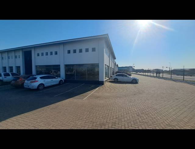 791M² SHOWROOM TO LET IN ALTON